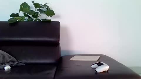 Snapshot of sleeperly chatting on 10-11-25, 09:41 sleeperly online show from 10-11-25, 09:41