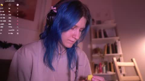 Snapshot of sleepingsonya chatting on 10-28-25, 09:17 Sonya online show from 10-28-25, 09:17