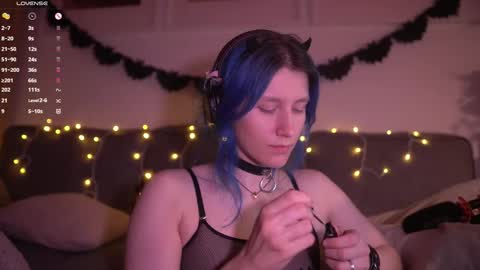 Snapshot of sleepingsonya chatting on 10-29-25, 08:43 Sonya online show from 10-29-25, 08:43