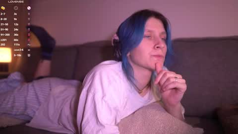 Snapshot of sleepingsonya chatting on 11-14-25, 10:18 Sonya online show from 11-14-25, 10:18