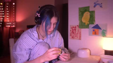 Snapshot of sleepingsonya chatting on 11-21-25, 09:13 Sonya online show from 11-21-25, 09:13