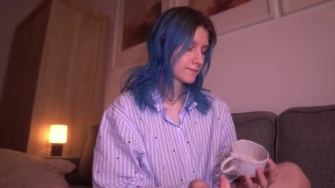 Snapshot of sleepingsonya chatting on 12-17-25, 09:32 Sonya online show from 12-17-25, 09:32