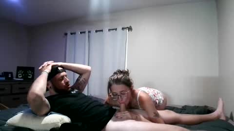 Snapshot of sleepysirenn chatting on 06-22-26, 03:25 Hair Nails online show from 06-22-26, 03:25