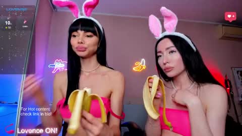 Snapshot of slemgem chatting on 02-18-25, 06:04 Slemgem Amy friends online show from 02-18-25, 06:04