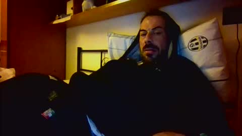 Snapshot of slevin1983 chatting on 02-08-26, 04:16 slevin online show from 02-08-26, 04:16