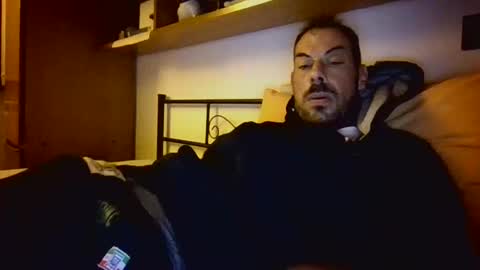 Snapshot of slevin1983 chatting on 03-03-26, 07:09 slevin online show from 03-03-26, 07:09