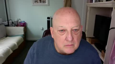 Snapshot of slick50000 chatting on 02-12-26, 07:42 slick50000 online show from 02-12-26, 07:42