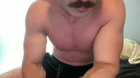 Snapshot of slickmass chatting on 06-12-26, 09:35 SlickMass online show from 06-12-26, 09:35