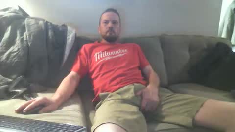 masc slim dude for bears online show from 11-05-25, 12:10