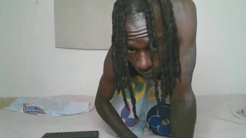 Snapshot of slim_babe2 chatting on 11-18-25, 06:40 kayz online show from 11-18-25, 06:40