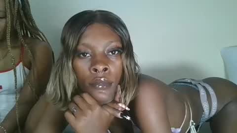 Snapshot of slim_bitch_ chatting on 07-05-26, 02:29 becky online show from 07-05-26, 02:29