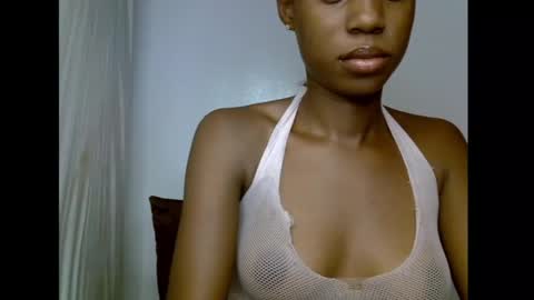 Snapshot of slim_candy12 chatting on 05-30-26, 06:38 Lily online show from 05-30-26, 06:38