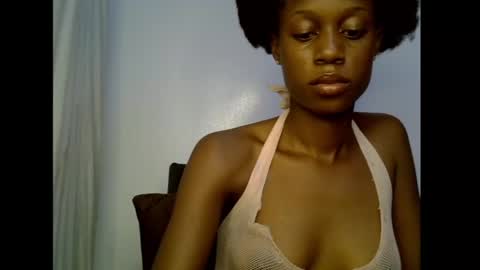 Snapshot of slim_candy12 chatting on 05-31-26, 07:59 Lily online show from 05-31-26, 07:59