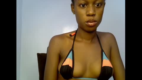 Snapshot of slim_candy12 chatting on 06-21-26, 07:44 Lily online show from 06-21-26, 07:44