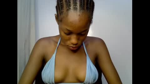 Snapshot of slim_candy12 chatting on 06-26-26, 07:46 Lily online show from 06-26-26, 07:46