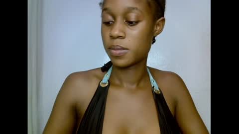 Snapshot of slim_candy12 chatting on 07-10-26, 07:49 Lily online show from 07-10-26, 07:49