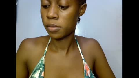 Snapshot of slim_candy12 chatting on 07-11-26, 08:11 Lily online show from 07-11-26, 08:11
