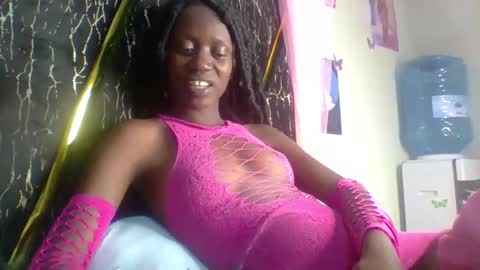 Snapshot of slim_ebony2006 chatting on 11-10-25, 10:42 Anna online show from 11-10-25, 10:42