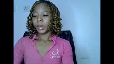 Snapshot of slim_ebonypet chatting on 05-26-26, 10:22 Crystal online show from 05-26-26, 10:22