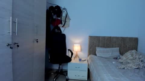 slim_master12 online show from 04-01-26, 11:13