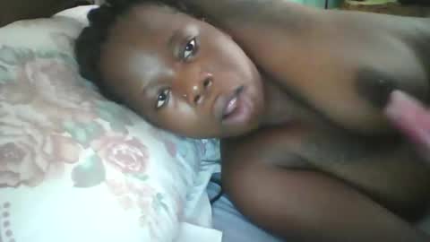 Snapshot of slim_petite_ebony chatting on 02-12-26, 02:34 slim_petite_ebony online show from 02-12-26, 02:34