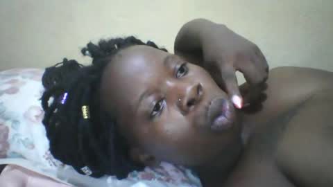 Snapshot of slim_petite_ebony chatting on 02-17-26, 10:05 slim_petite_ebony online show from 02-17-26, 10:05