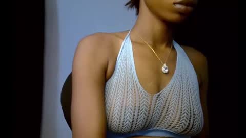 Snapshot of slim_petitqueen chatting on 11-11-25, 08:53 Alice online show from 11-11-25, 08:53