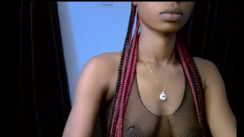 Snapshot of slim_petitqueen chatting on 11-16-25, 06:41 Alice online show from 11-16-25, 06:41