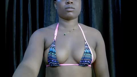 Snapshot of slim_thick12 chatting on 11-13-25, 09:14 Tems online show from 11-13-25, 09:14