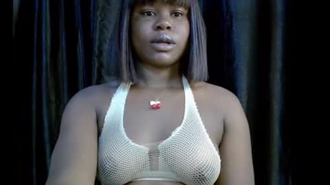 Snapshot of slim_thick12 chatting on 11-16-25, 06:41 Tems online show from 11-16-25, 06:41