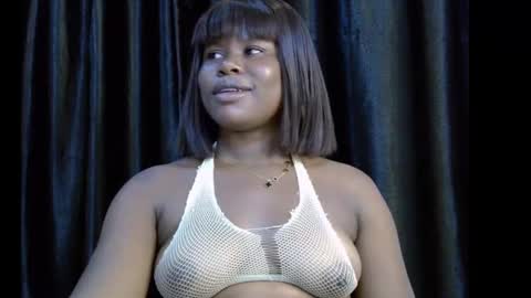 Snapshot of slim_thick12 chatting on 11-21-25, 08:07 Tems online show from 11-21-25, 08:07