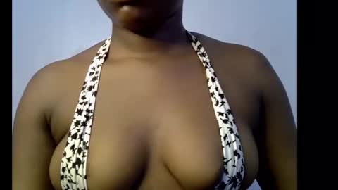 Snapshot of slim_thick12 chatting on 12-15-25, 04:55 Tems online show from 12-15-25, 04:55