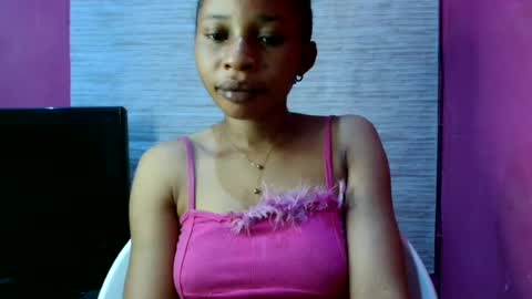 Snapshot of slimass31 chatting on 06-12-26, 09:03 slimass31 online show from 06-12-26, 09:03