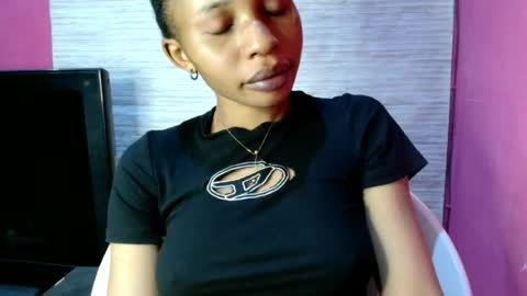 Snapshot of slimass31 chatting on 07-01-26, 12:12 slimass31 online show from 07-01-26, 12:12