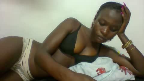 Snapshot of slimdiva chatting on 01-06-26, 10:41 slimdiva online show from 01-06-26, 10:41