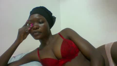 Snapshot of slimdiva chatting on 01-13-26, 02:50 slimdiva online show from 01-13-26, 02:50