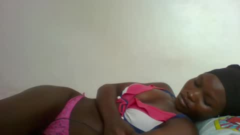 Snapshot of slimdiva chatting on 01-15-26, 06:18 slimdiva online show from 01-15-26, 06:18