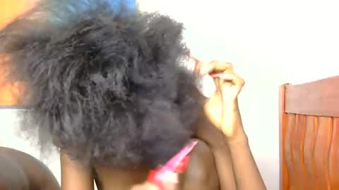 Snapshot of slimdoll2 chatting on 07-07-26, 11:47 slimdoll2 online show from 07-07-26, 11:47