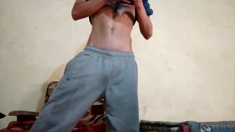 Snapshot of slimshaddyxx chatting on 12-31-24, 05:44 Prince online show from 12-31-24, 05:44