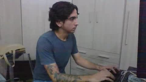 Snapshot of slimteaser089 chatting on 11-02-25, 06:43 SlimTeaser089 online show from 11-02-25, 06:43