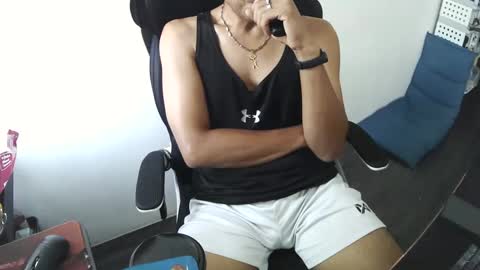 Snapshot of slothfully chatting on 02-23-25, 07:33 slothfully online show from 02-23-25, 07:33