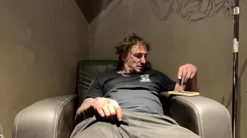 Snapshot of slotsnake chatting on 10-05-25, 04:33 Soulsnatcherz online show from 10-05-25, 04:33