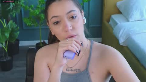 Emilia online show from 03-27-26, 12:05