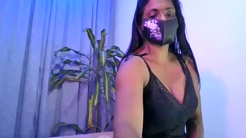 Snapshot of slrukshana chatting on 01-15-25, 11:51 Rukshana online show from 01-15-25, 11:51