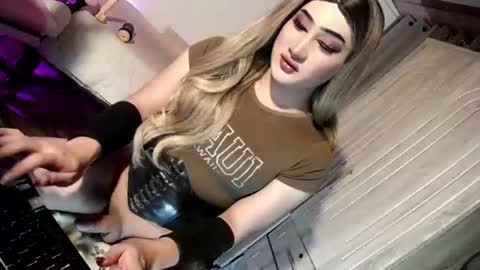 Nathalie online show from 07-22-26, 08:17