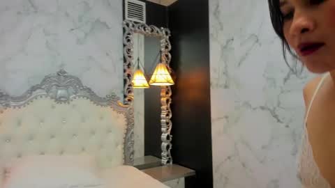 Paola  online show from 10-04-25, 09:24