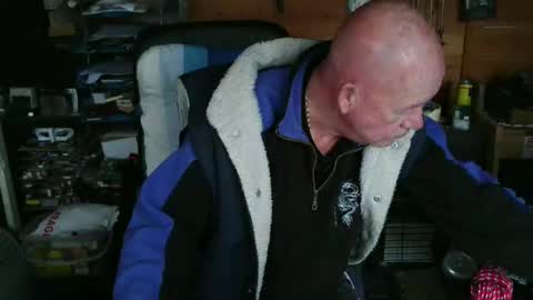 slutboybot online show from 11-04-25, 10:03