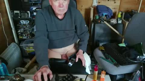 slutboybot online show from 04-22-26, 10:06