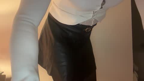 Snapshot of slutforbbc26y chatting on 12-20-25, 08:16 slutforbbc26y online show from 12-20-25, 08:16