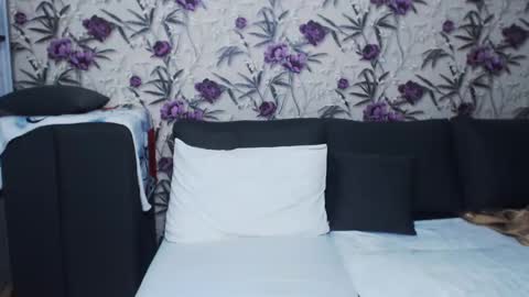 Snapshot of slutishmami chatting on 12-23-24, 05:49 slutihmami online show from 12-23-24, 05:49